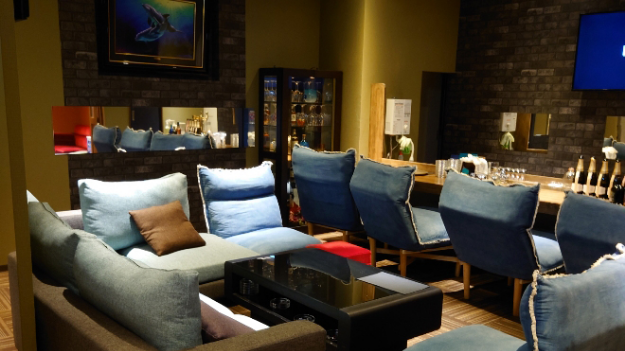 うぐいす凛花店内