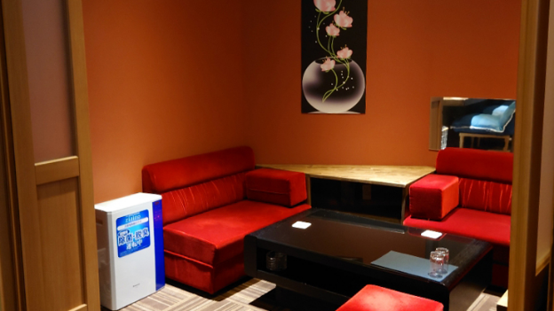 うぐいす凛花店内